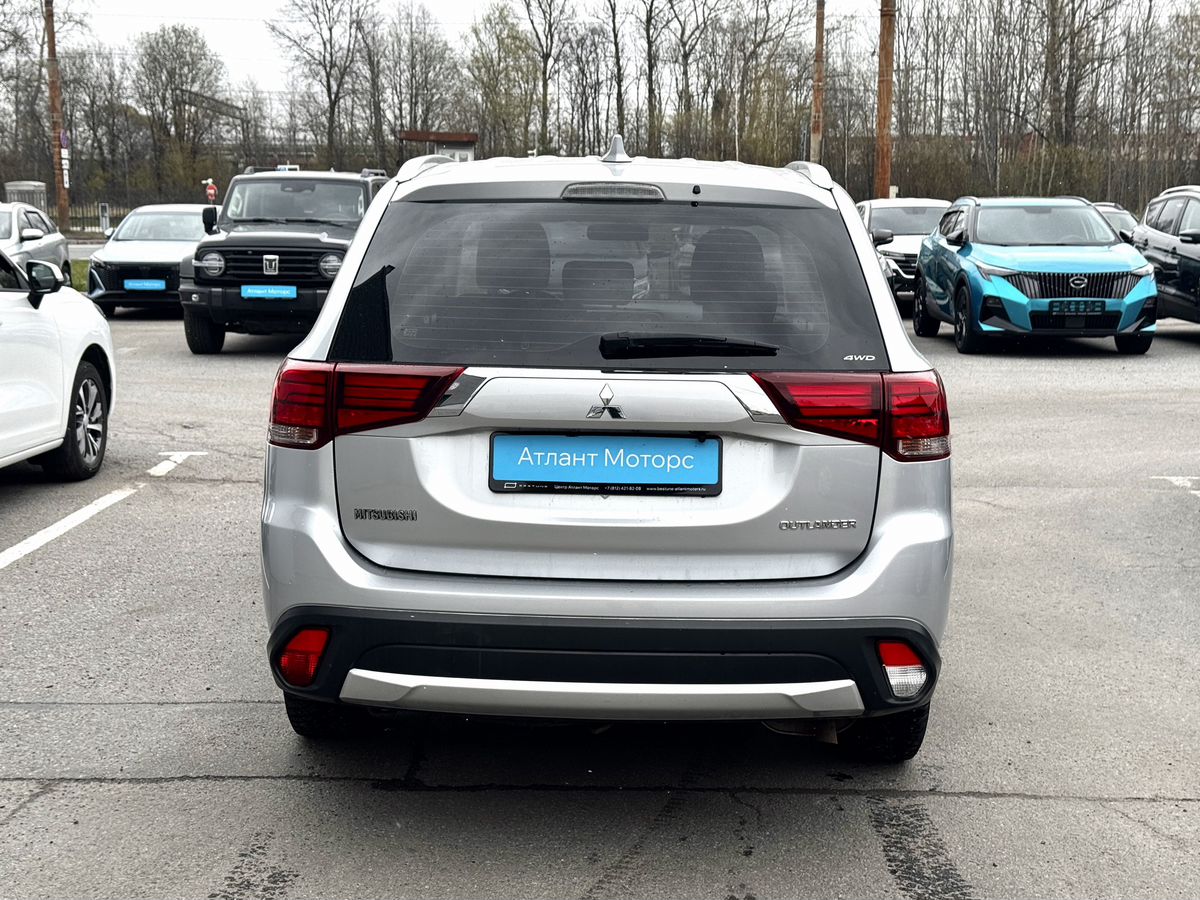 Mitsubishi Outlander III Рестайлинг 2, 2018 г. с пробегом 153172 км – фото 5