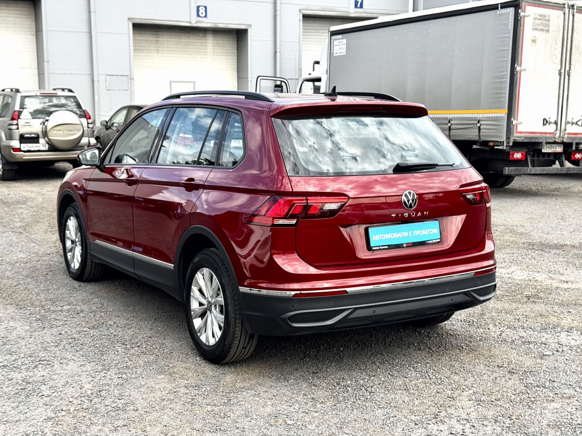 Volkswagen Tiguan II Рестайлинг, 2021 г. с пробегом 52557 км – фото 4