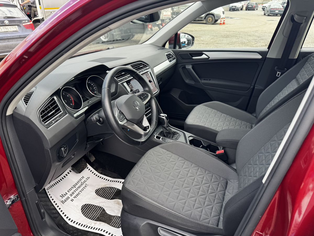 Volkswagen Tiguan II Рестайлинг, 2021 г. с пробегом 52557 км – фото 8