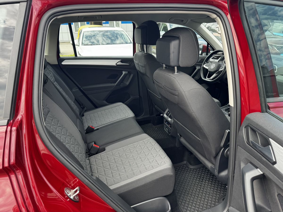 Volkswagen Tiguan II Рестайлинг, 2021 г. с пробегом 52557 км – фото 10