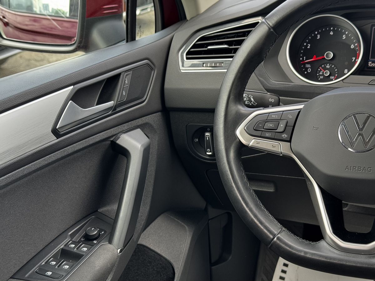 Volkswagen Tiguan II Рестайлинг, 2021 г. с пробегом 52557 км – фото 14