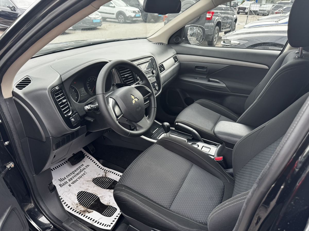 Mitsubishi Outlander III Рестайлинг 3, 2018 г. с пробегом 129647 км – фото 8