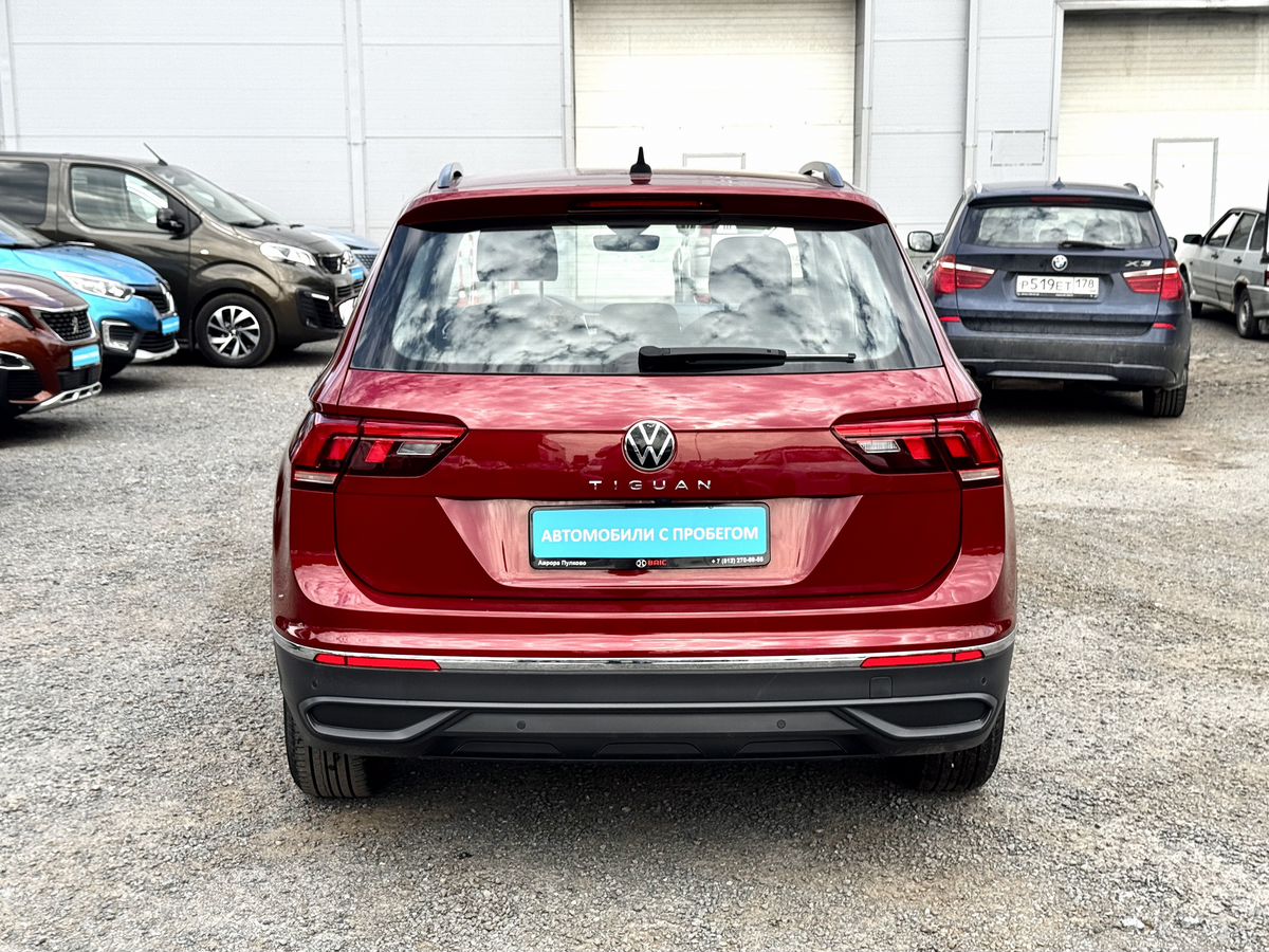 Volkswagen Tiguan II Рестайлинг, 2021 г. с пробегом 52557 км – фото 5