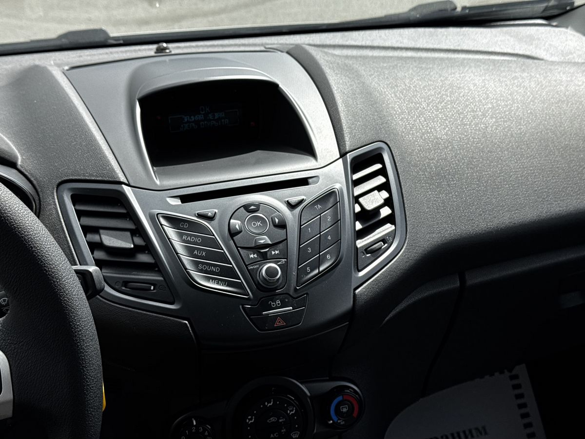 Ford Fiesta Mk6 Рестайлинг, 2015 г. с пробегом 84835 км – фото 17