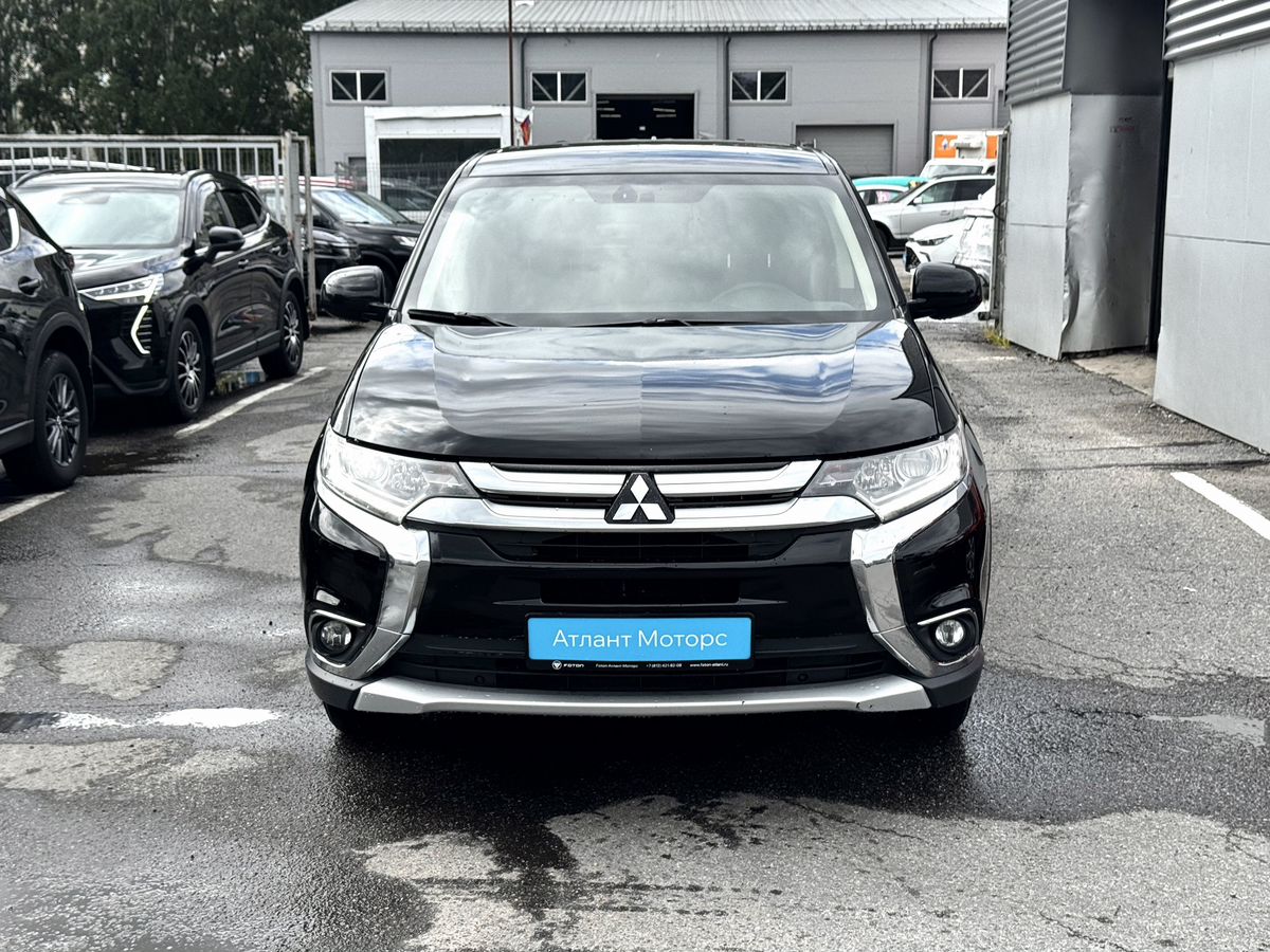 Mitsubishi Outlander III Рестайлинг 3, 2018 г. с пробегом 129647 км – фото 2