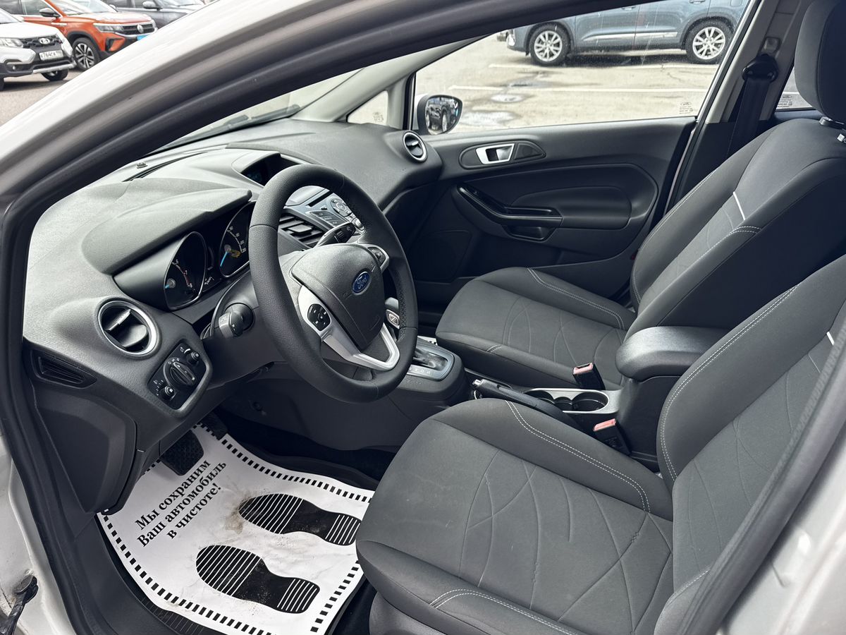 Ford Fiesta Mk6 Рестайлинг, 2015 г. с пробегом 84835 км – фото 8