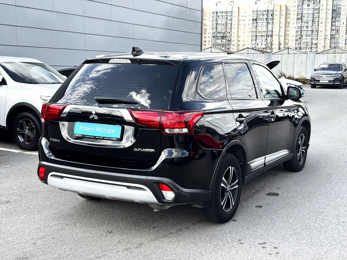 Mitsubishi Outlander III Рестайлинг 3, 2020 г. с пробегом 71246 км – фото 6