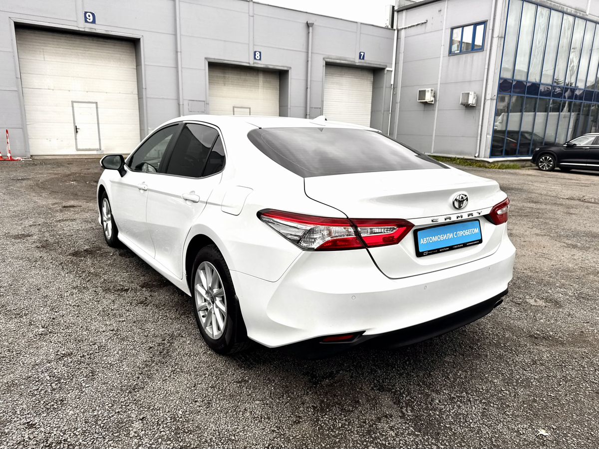 Toyota Camry VIII (XV70) Рестайлинг, 2021 г. с пробегом 132613 км – фото 4