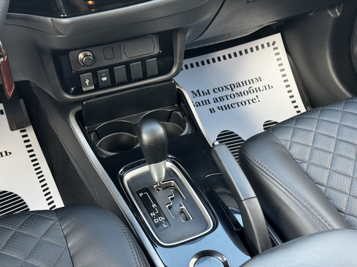 Mitsubishi Outlander III Рестайлинг 3, 2020 г. с пробегом 71246 км – фото 16