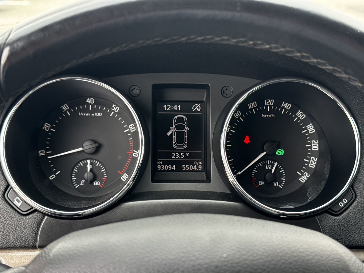 Skoda Yeti I Рестайлинг, 2018 г. с пробегом 93094 км – фото 15