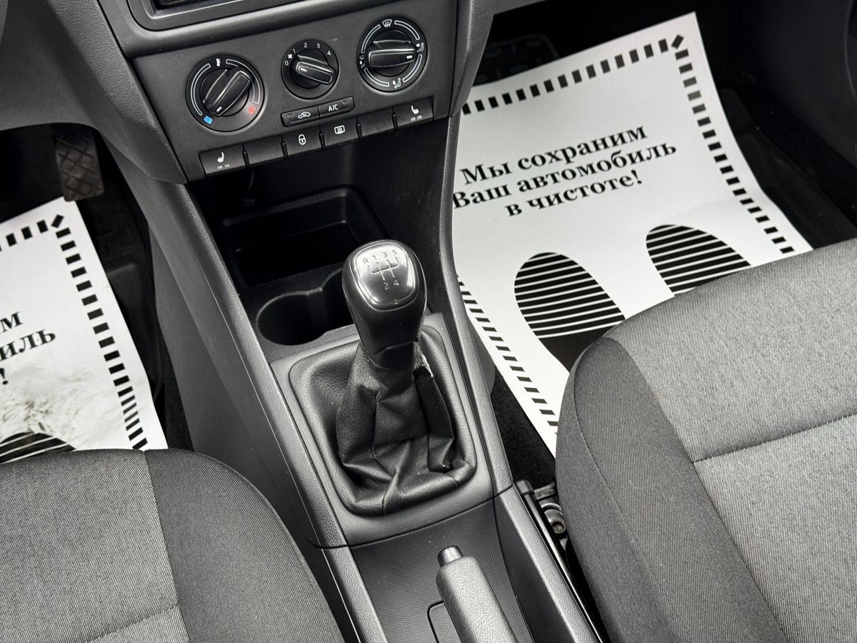 Skoda Rapid I, 2015 г. с пробегом 245743 км – фото 15