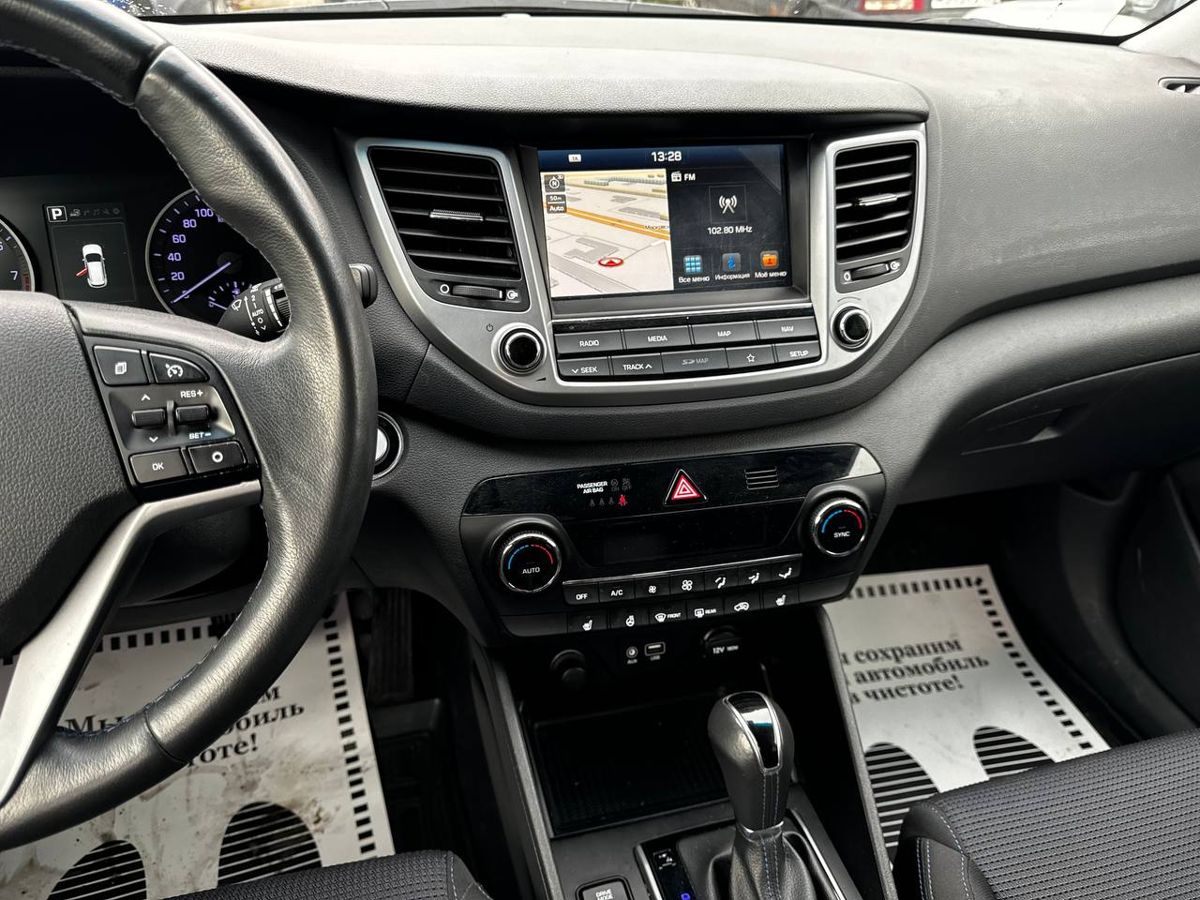 Hyundai Tucson III, 2017 г. с пробегом 113559 км – фото 11