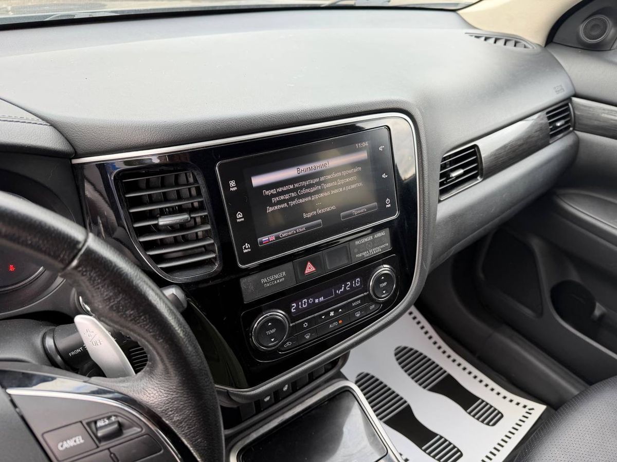 Mitsubishi Outlander III Рестайлинг 2, 2018 г. с пробегом 102861 км – фото 13