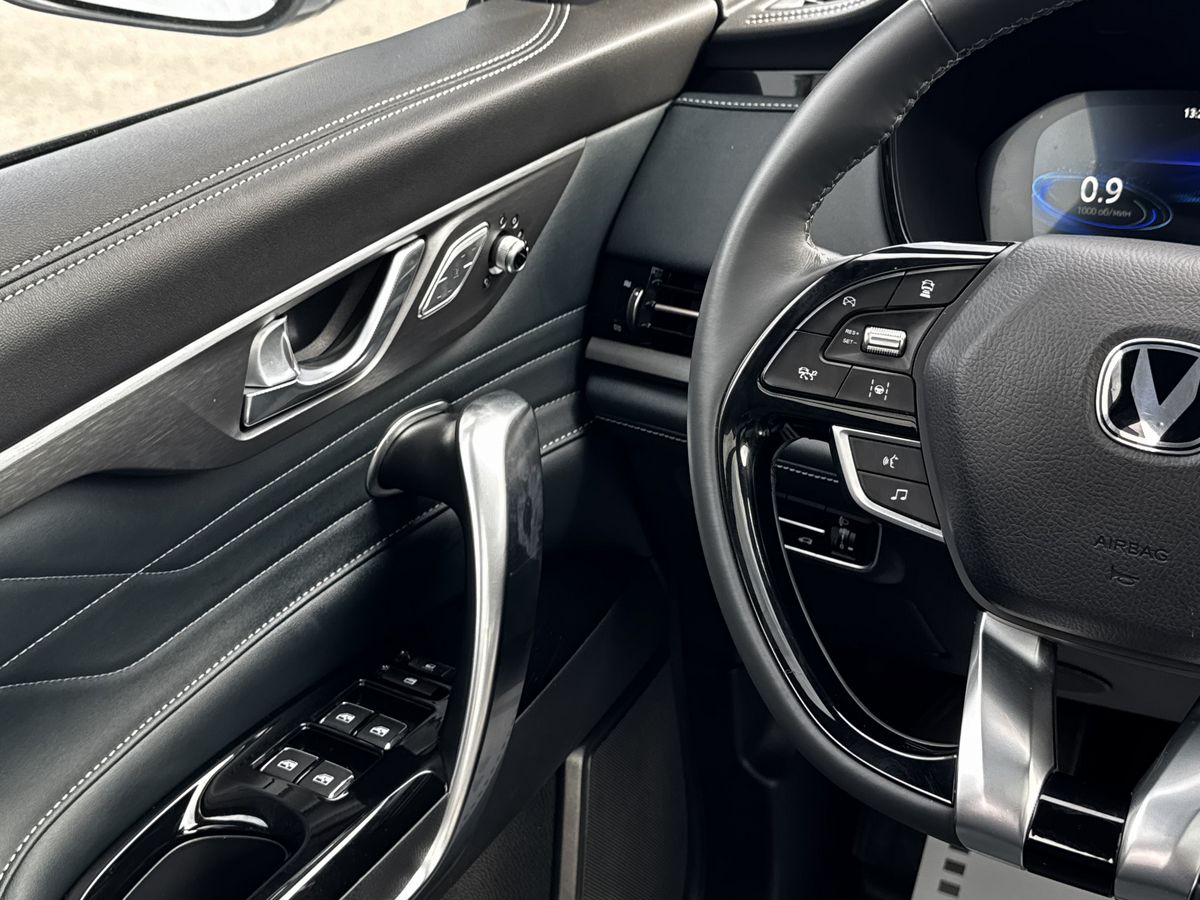 Changan CS95 I Рестайлинг 2, 2024 г. с пробегом 26720 км – фото 15