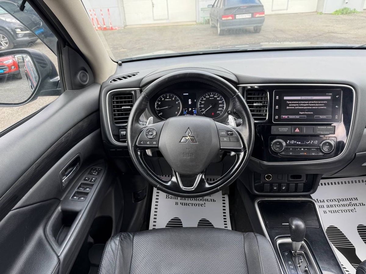 Mitsubishi Outlander III Рестайлинг 2, 2018 г. с пробегом 102861 км – фото 12