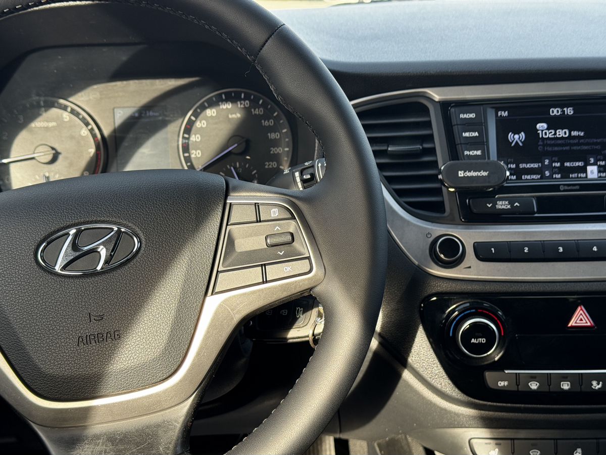 Hyundai Solaris II, 2018 г. с пробегом 155593 км – фото 14