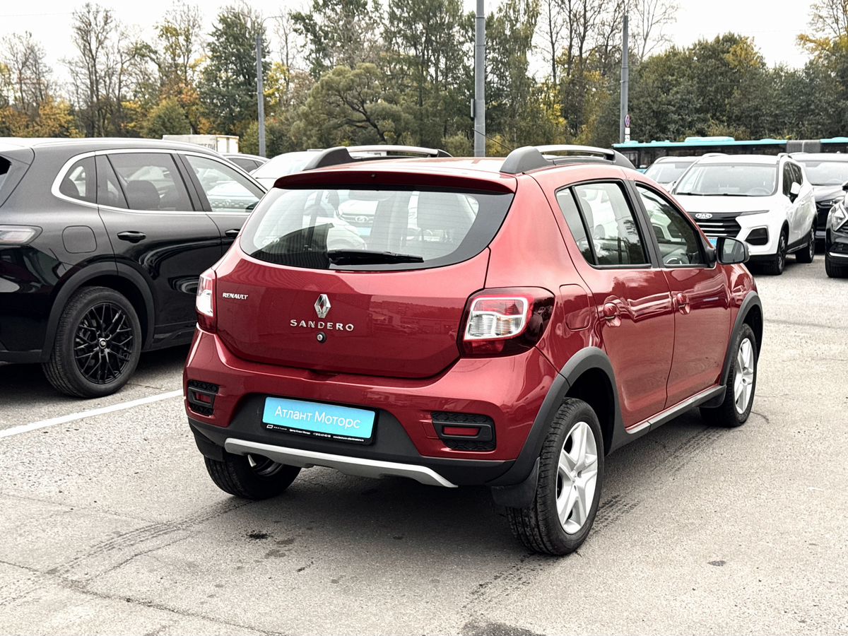 Renault Sandero II, 2017 г. с пробегом 166103 км – фото 6